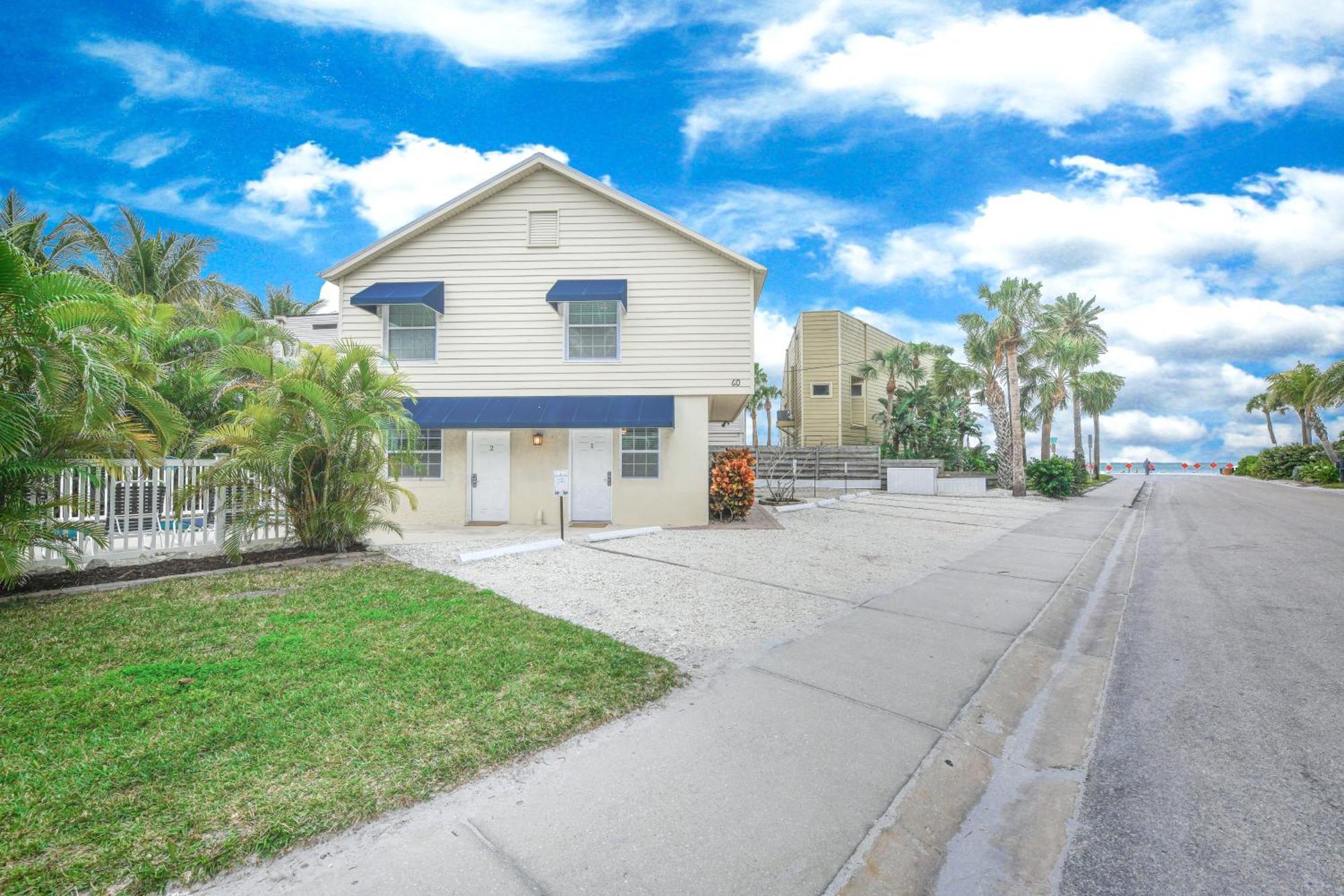 Parrot Beach Cottages Siesta Key Bilik gambar