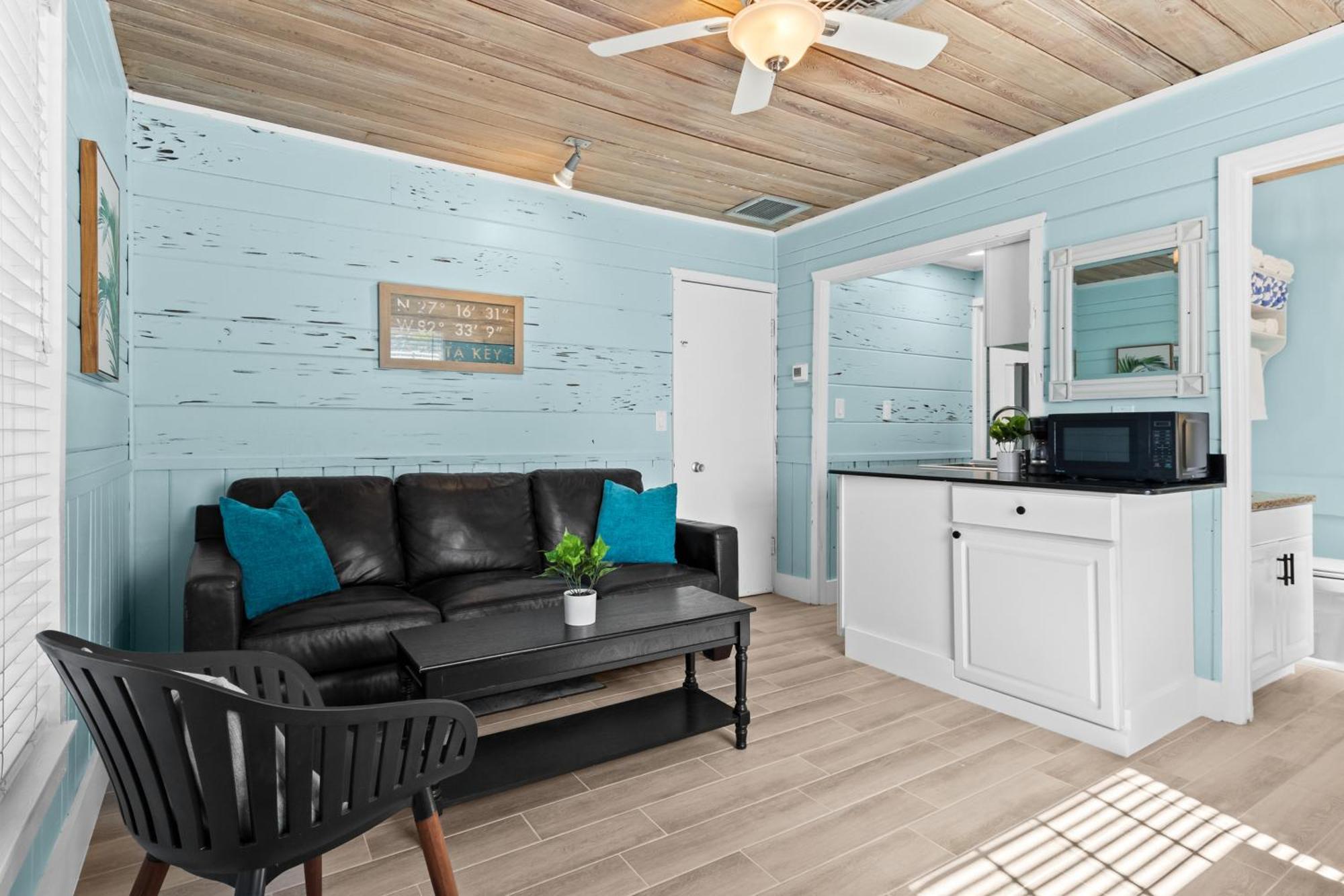 Parrot Beach Cottages Siesta Key Bilik gambar